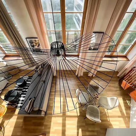 Cartier Apartment *